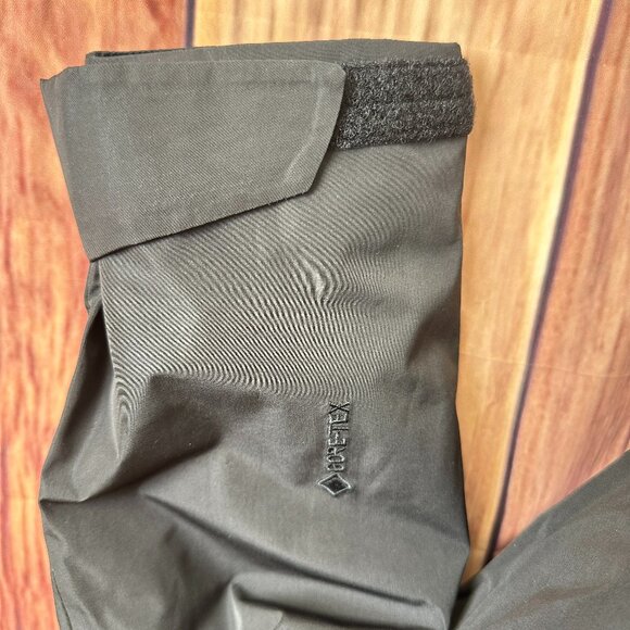 NWT Arc'teryx Black Gore-Tex Outdoor Jacket - Waterproof Ski/Hiking Coat - Picture 4 of 8